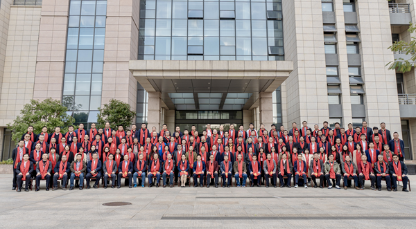 140余名校友齐聚beat365中文唯一官网共话发展_fororder_图片13