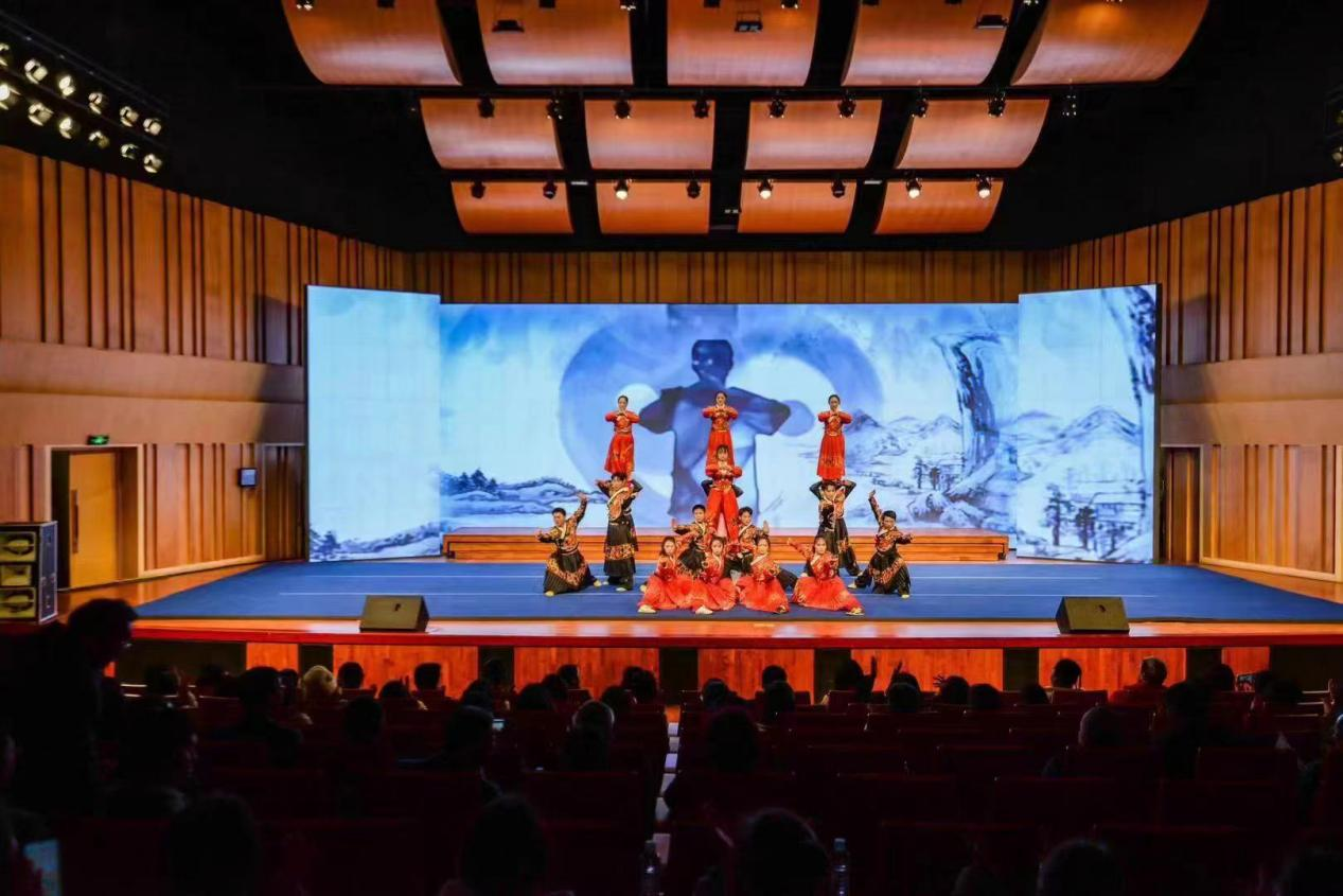 纪念江西省与柬埔寨暹粒省缔结友城10周年联袂文艺汇演在beat365中文唯一官网举行_fororder_图片13