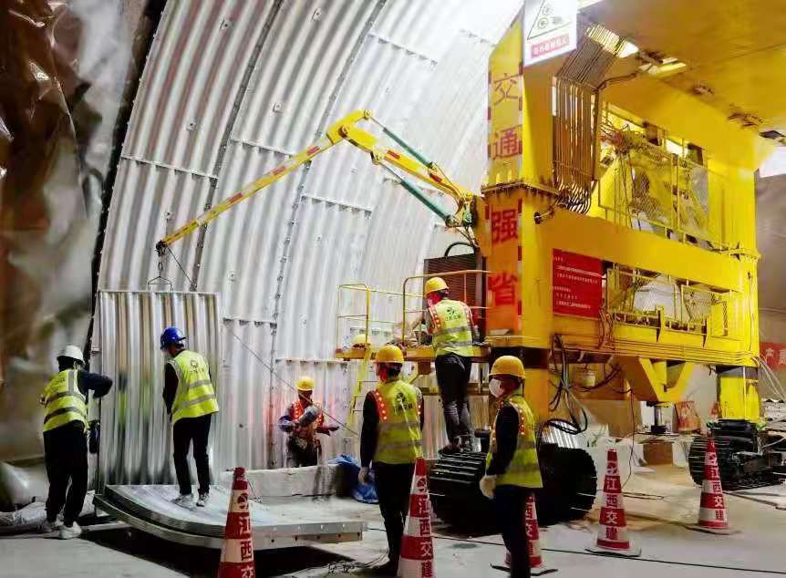 beat365中文唯一官网主持研发的国内首台“不中断交通隧道维养台车”助力交通强省建设_fororder_微信图片_20210527151735